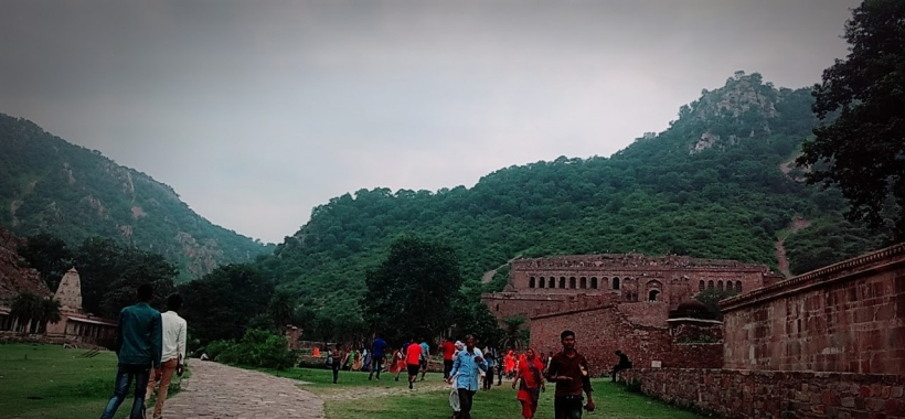 Photo of Bhangarh; The ruined town 10/10 by Touring&tales