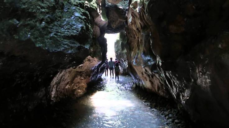 Photo of Robber's Cave Ghuchukpani, Dehradun, Uttarakhand, India by Rashmi Kanti