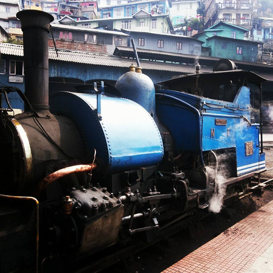 Photo of Darjeeling_ Mere Sapno Ki Rani Kab Ayegi Tu! 2/8 by Saurabh Shukla