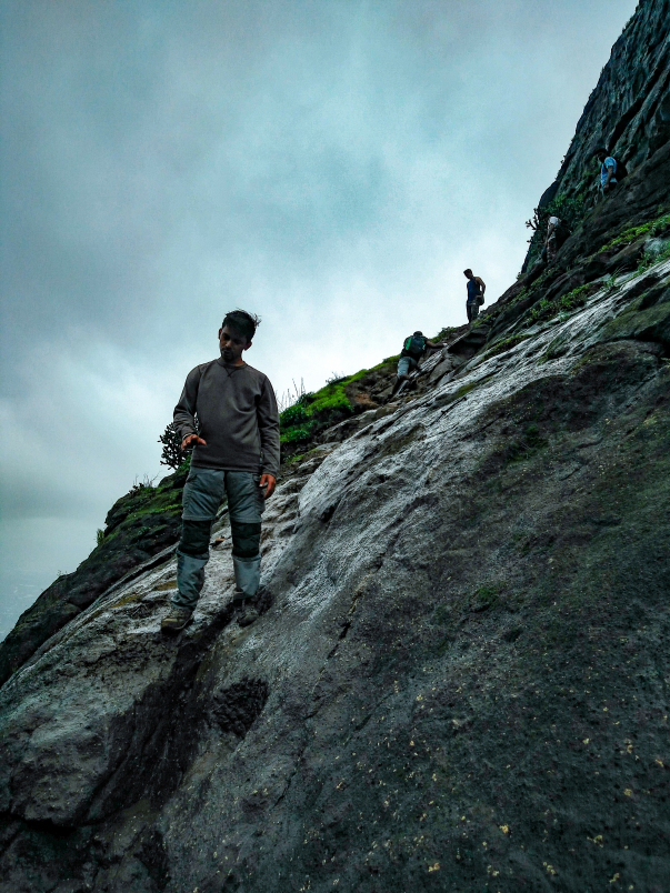 Photo of 16,000 Steps | 2300 feet | My Trekking Story | Travel Blog | Kalavantin Durg - 2016 by The HodoPillais