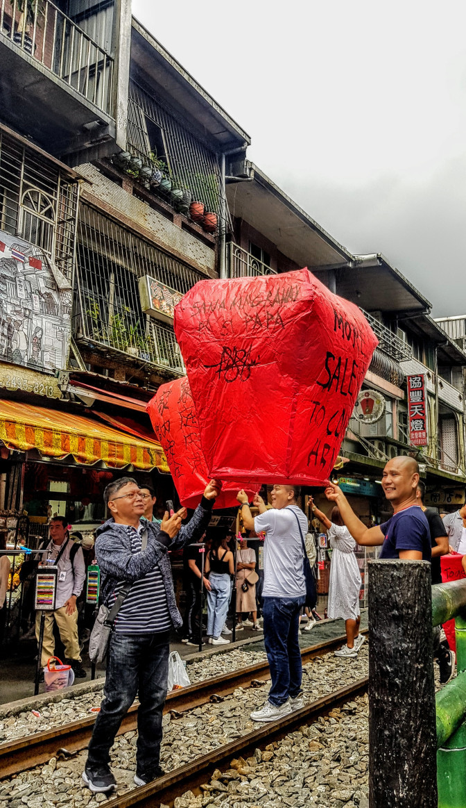 Photo of Shifen Old Street 十分老街, Pingxi District, New Taipei City, Taiwan by TheCorporateWanderer