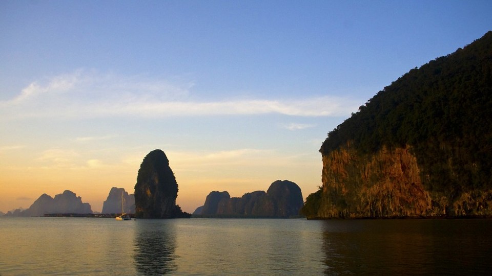 Photo of 3 Days in Phuket - Things to do. · MAP CAMERA TRAVEL by Map Camera Travel