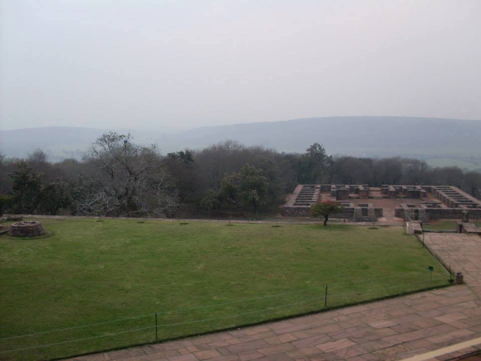 Photo of Sanchi stupa 2000 years of solitude -day trip from bhopal 4/16 by Azam Siddiqui