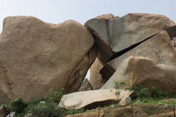 Photo of Virupaksha Temple, Hampi, River Road, Hampi, Karnataka, India by Vikram Mn
