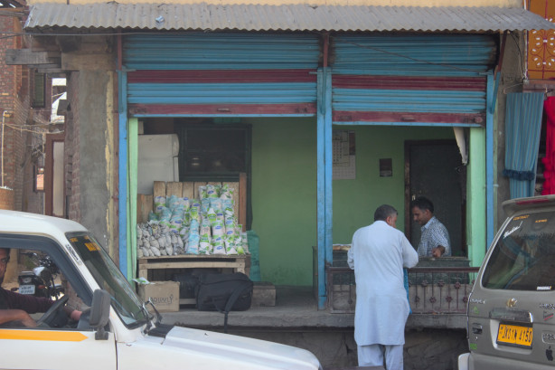 Photo of Travelogue: Mission Kashmir - Srinagar, Gulmarg, Pahalgam and Amanath trek by Vikram Mn