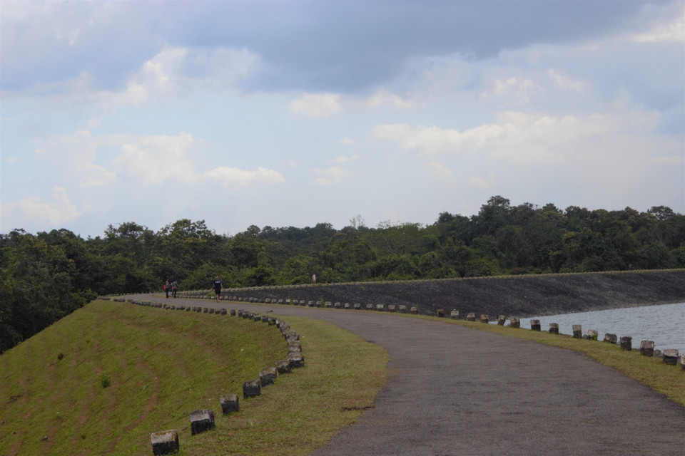 Photo of Supa Dam Reservoir, Karnataka by Vikram Mn
