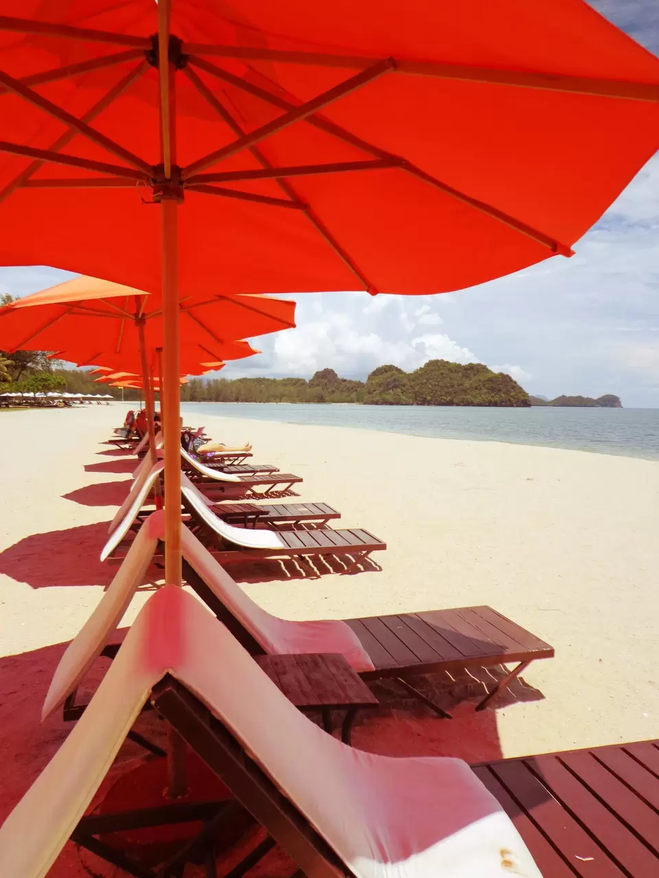 Photo of Tanjung Rhu Beach Jalan Tanjung Rhu Langkawi Kedah Malaysia by Chandrima Chakraborty