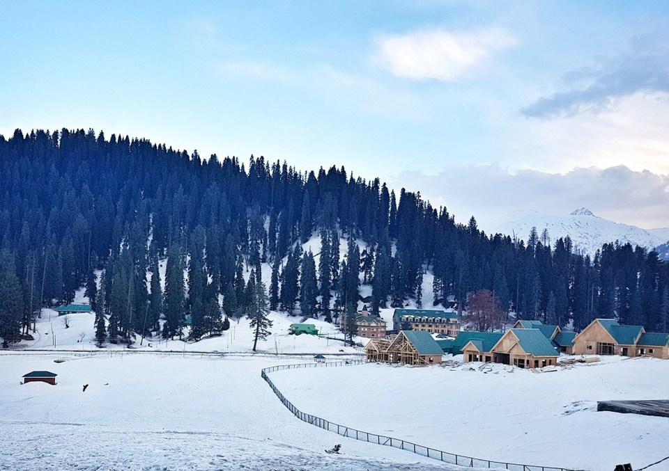 Photo of India's Very Own Winter Wonderland: Gulmarg 7/8 by Twinkle Bakshii