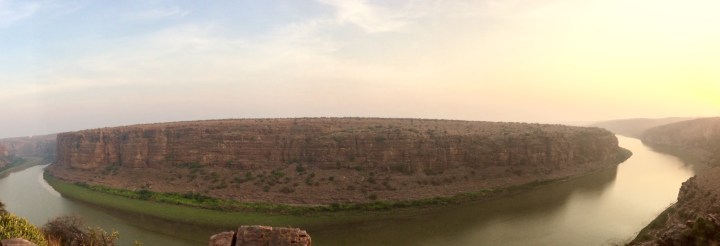 Photo of GANDIKOTA - Experience sunrise near a canyon. - BIKERRER 1/6 by Bikerrer
