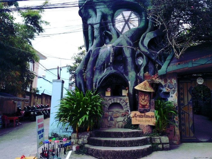 Photo of The Crazy House : A photo story to not miss 1/17 by Bhumika Mehta