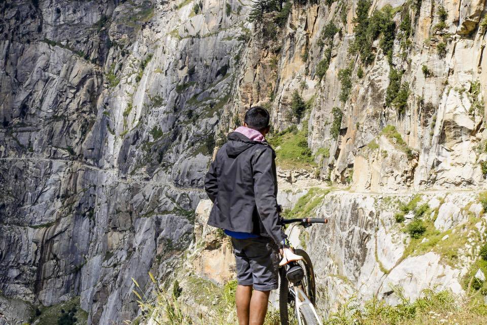 Photo of Cycling on World Most Dangerous Road 10/13 by Sayan Nath