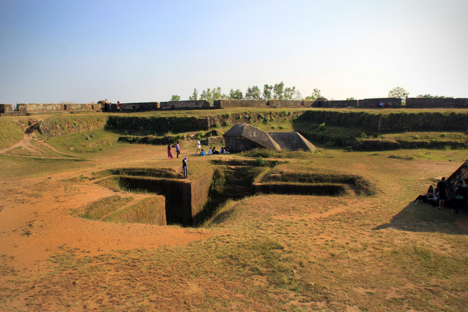 Photo of Manjarabad Fort, Bengaluru - Mangaluru Highway, Donigal, Karnataka, India by GlobalOutcast