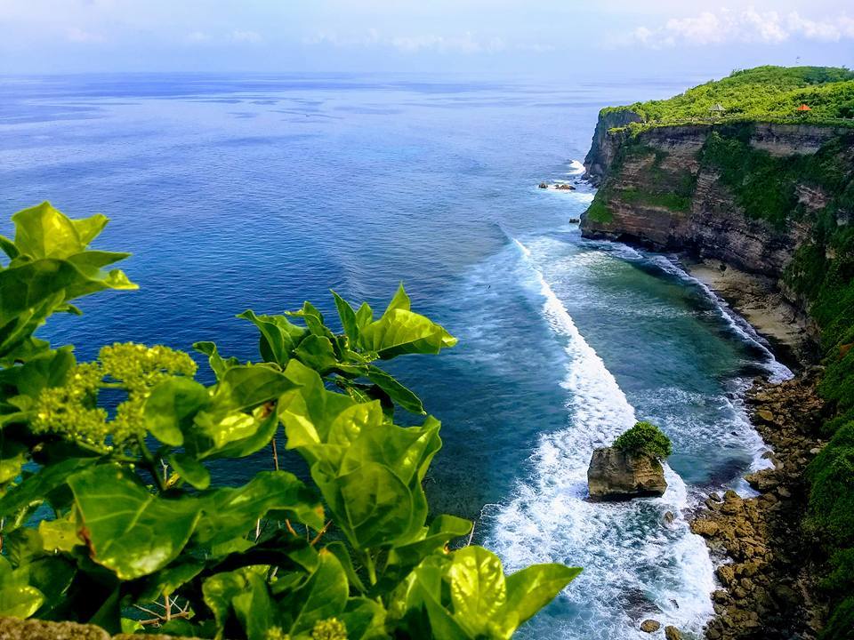 Photo of Uluwatu Temple, Pecatu, Badung Regency, Bali, Indonesia by Saheli Bera