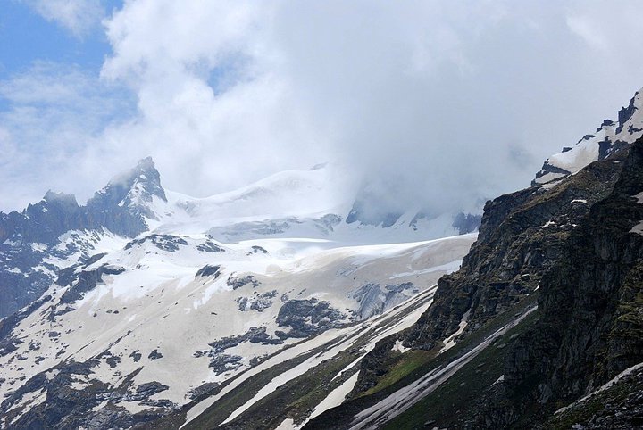 Photo of Hamta Pass – 14000 ft. of life changing experiences 30/56 by Pranab