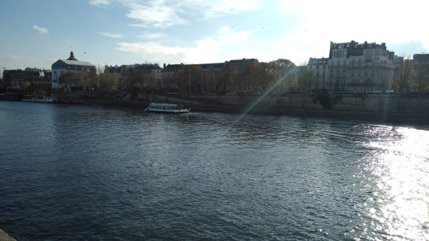 Photo of Seine River, France by Balaka Basu