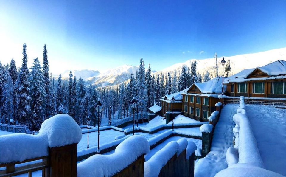 Photo of Snow-Covered Gulmarg In Photos 2/9 by Ayandrali Dutta
