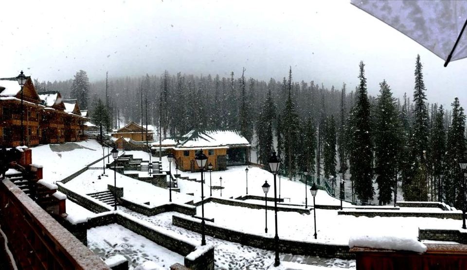 Photo of Snow-Covered Gulmarg In Photos 8/9 by Ayandrali Dutta
