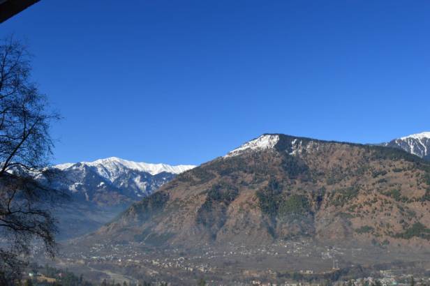 Photo of "Unfolding the Manali I saw" 2/12 by Brinda