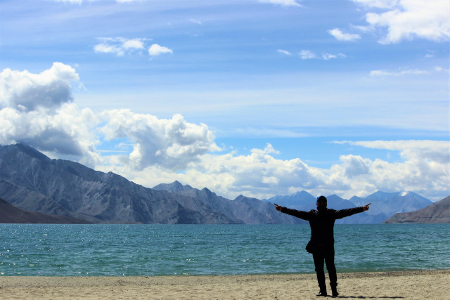 Photo of Lost in the Blue 1/5 by Rai Mukhrjee