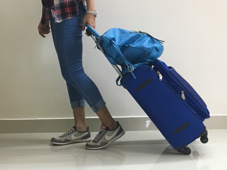 Photo of 6 Perks of traveling with only a Carry-on luggage 1/1 by Rai Mukhrjee