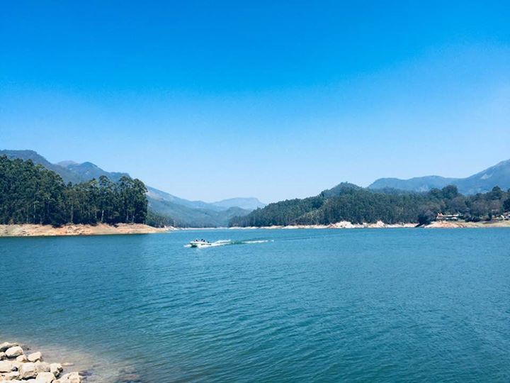 Photo of Munnar hill station, Munnar - Top Station Highway, Kannan Devan Hills, Kerala, India by Tropical Pahadi