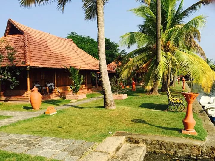 Photo of Kondai Lip Backwater Heritage Resort, Alappuzha, Kerala, India by Marigold Odyssey