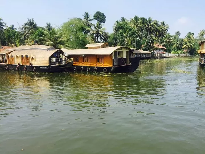 Photo of Alleppey Boathouse Tour, Alappuzha, Kerala, India by Marigold Odyssey