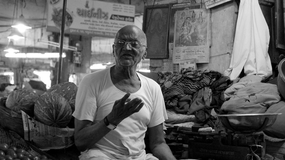 Photo of INSTAMEET Rajkot - Jubilee Market 11/60 by Umang Dave (IG: @umangdavevisual)