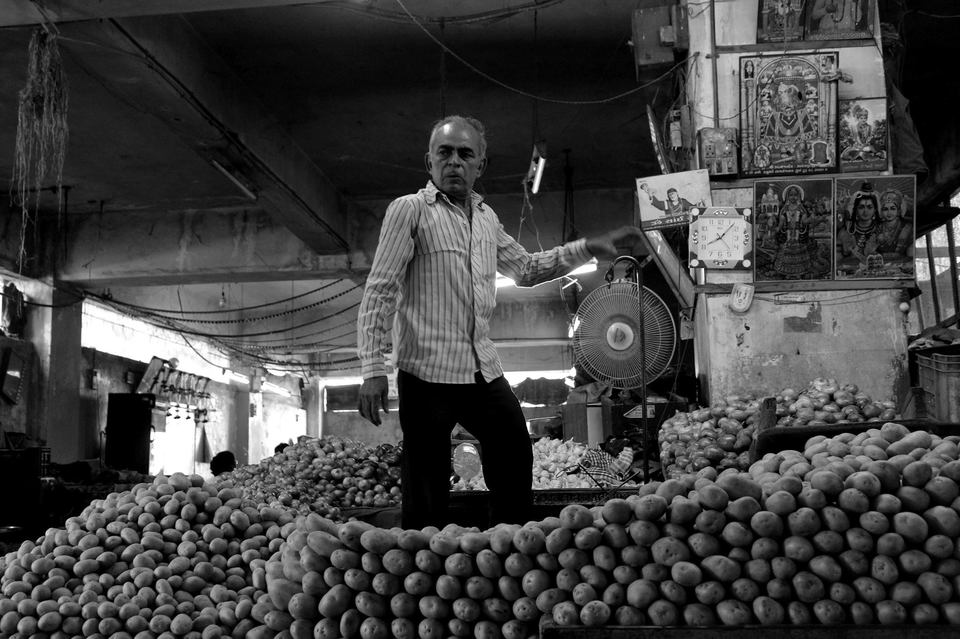 Photo of INSTAMEET Rajkot - Jubilee Market 13/60 by Umang Dave (IG: @umangdavevisual)