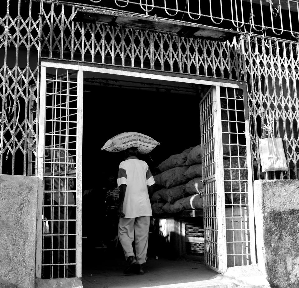 Photo of INSTAMEET Rajkot - Jubilee Market 23/60 by Umang Dave (IG: @umangdavevisual)