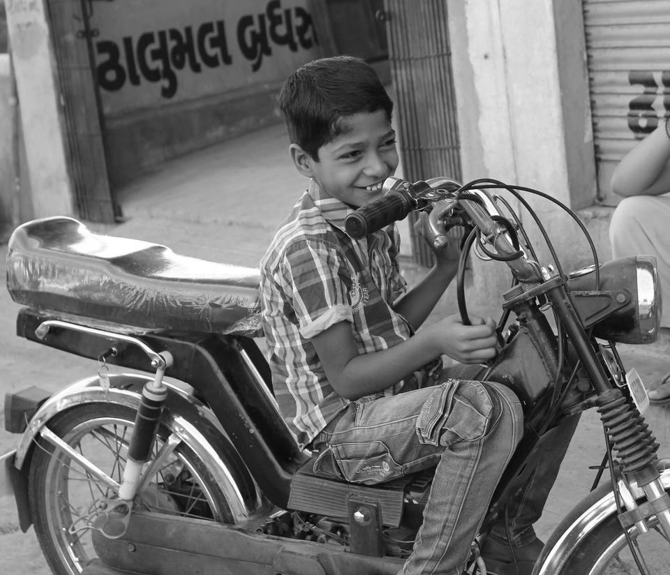 Photo of INSTAMEET Rajkot - Jubilee Market 47/60 by Umang Dave (IG: @umangdavevisual)