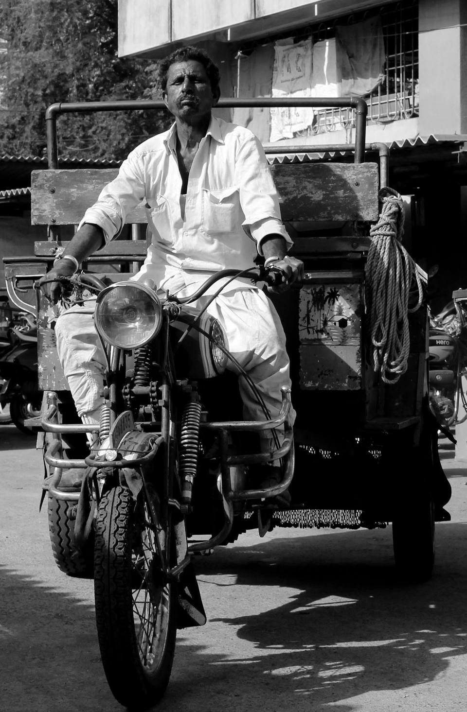 Photo of INSTAMEET Rajkot - Jubilee Market 58/60 by Umang Dave (IG: @umangdavevisual)