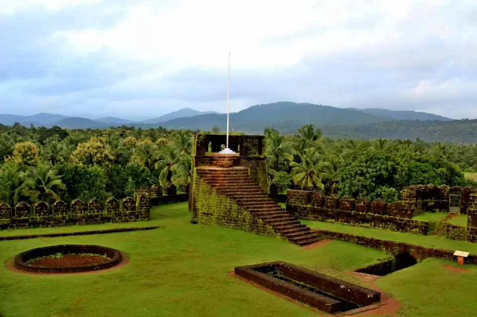 Photo of Mirjan Fort, Mirjan Fort Road, Mirjan, Karnataka, India by Malay Majithia