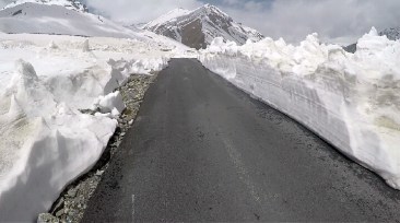 Photo of La La Ladakh - Munish Nanda 7/10 by Nanda Munish
