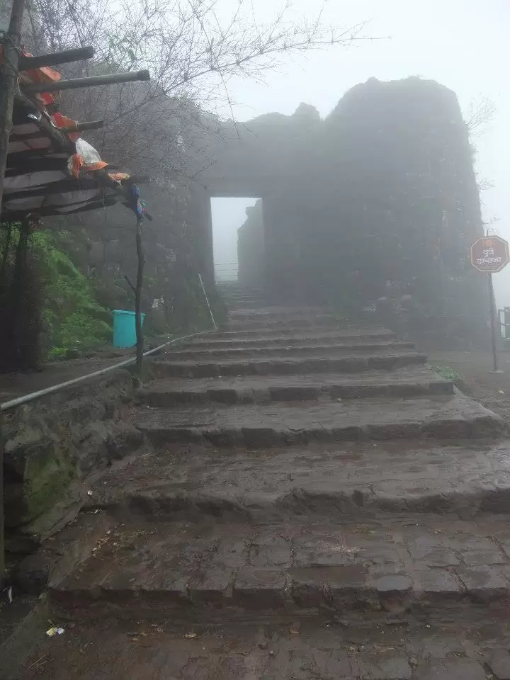 Photo of Sinhagad Fort, Pune, Maharashtra, India by Rucha S Khot