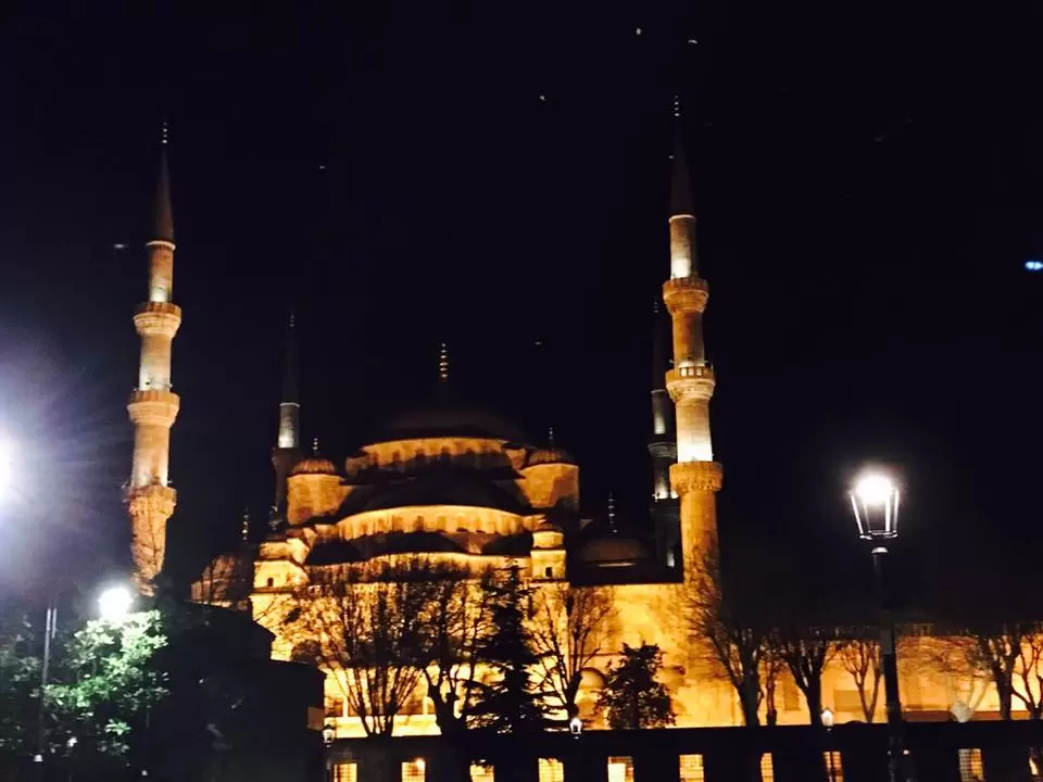 Photo of Sultanahmet Mahallesi, Sultan Ahmed Mosque, Fatih/İstanbul, Turkey by Nazia Khan