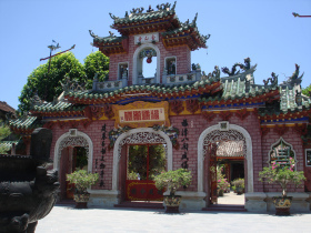 Photo of Fujian Chinese Temple, Lashio, Myanmar (Burma) by Vrundesh