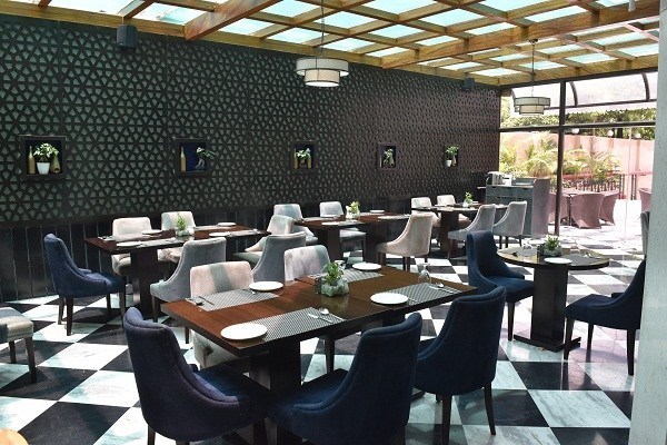 Photo of The Dehradun Interlude : Ramada - VIDEEPEDIA 4/10 by Vinayak Bali