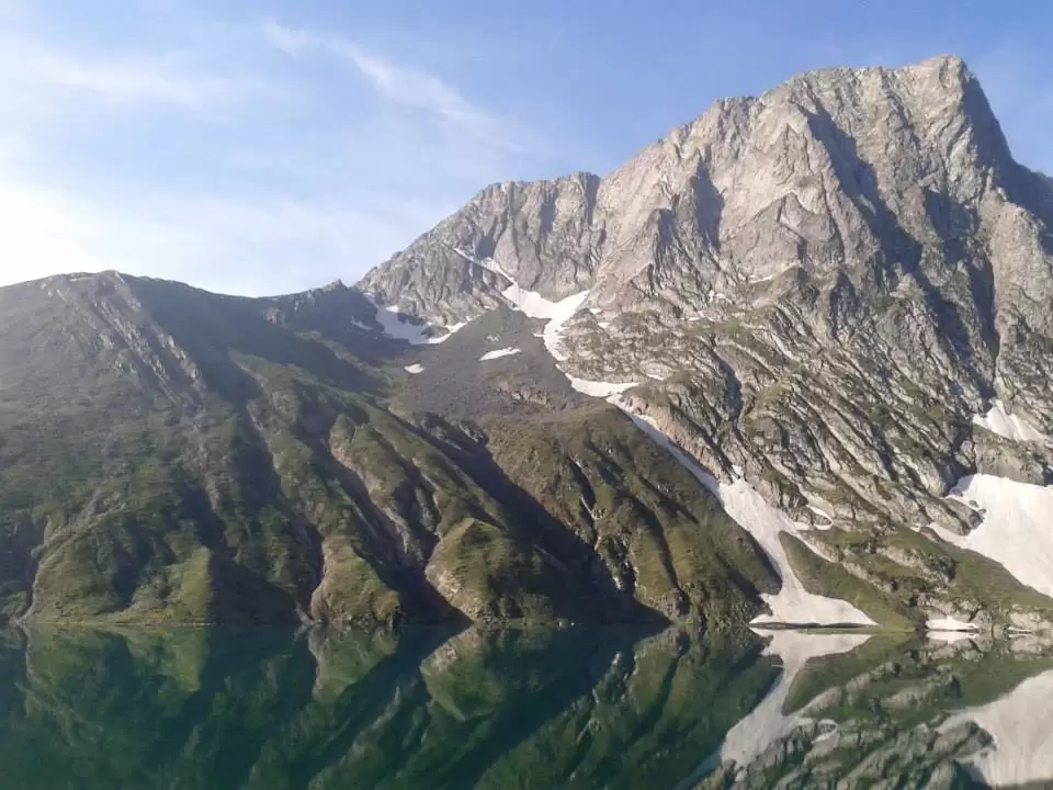 Photo of Trek to Great Himalayan Lakes by Sujeet Kumar