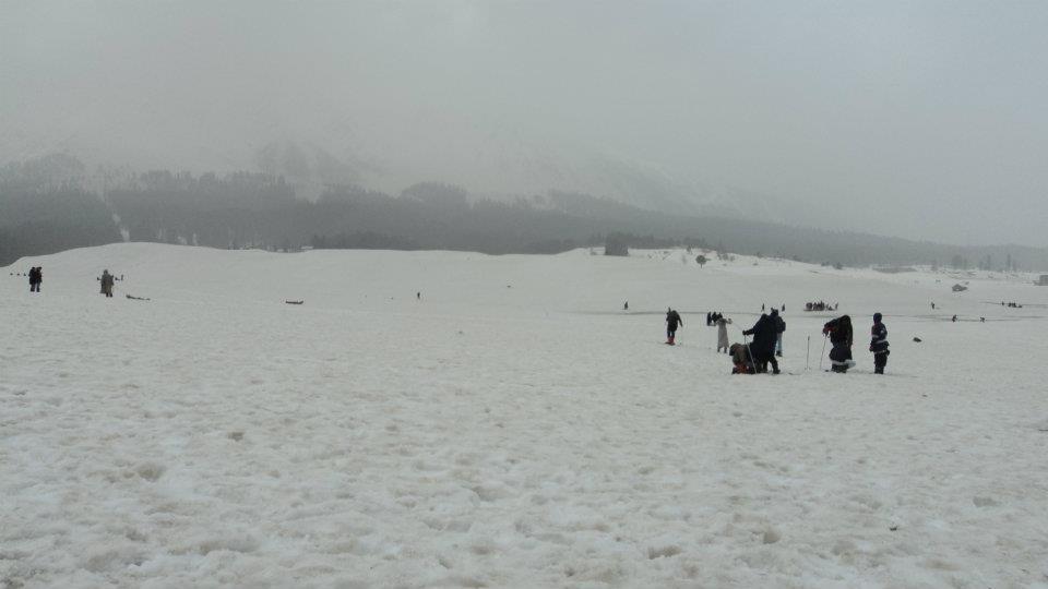 Photo of Kashmir - Traveller's Paradise 10/48 by Tanvi S