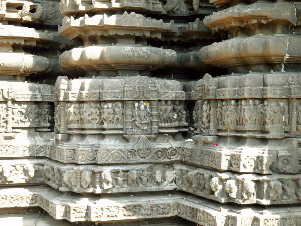 Photo of Ambernath's iconic Shiv Temple - A treatise carved out of stone 14/19 by Shoumava A Sengupta