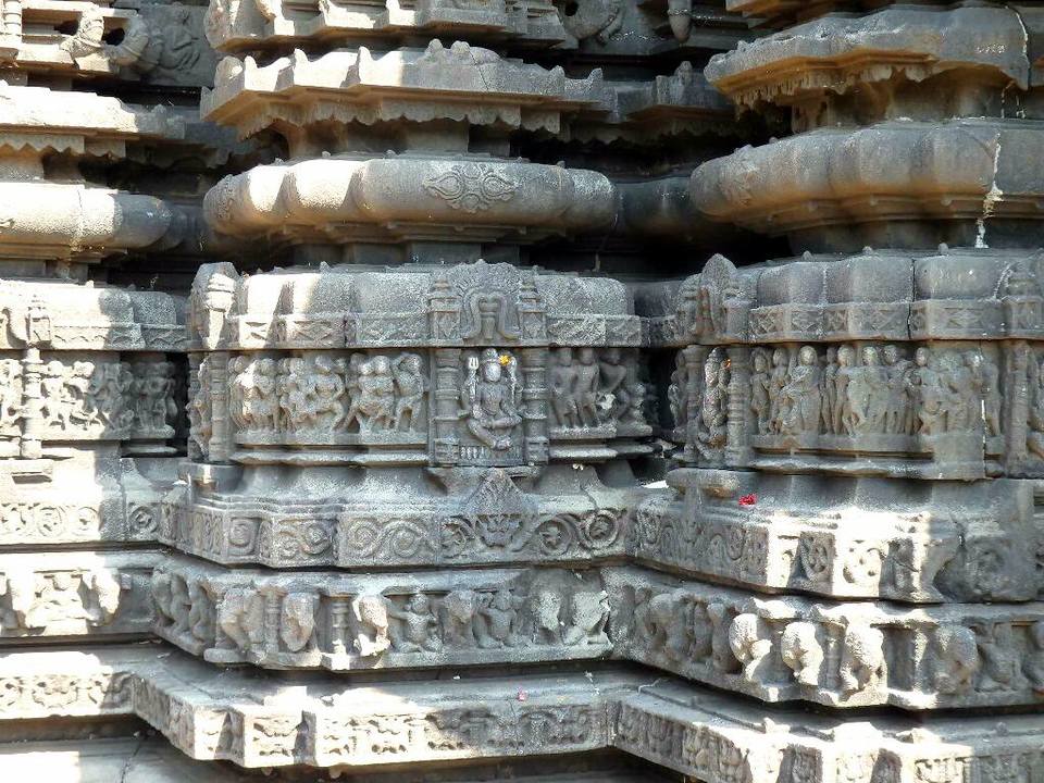 Photo of Ambernath's iconic Shiv Temple - A treatise carved out of stone 9/19 by Shoumava A Sengupta
