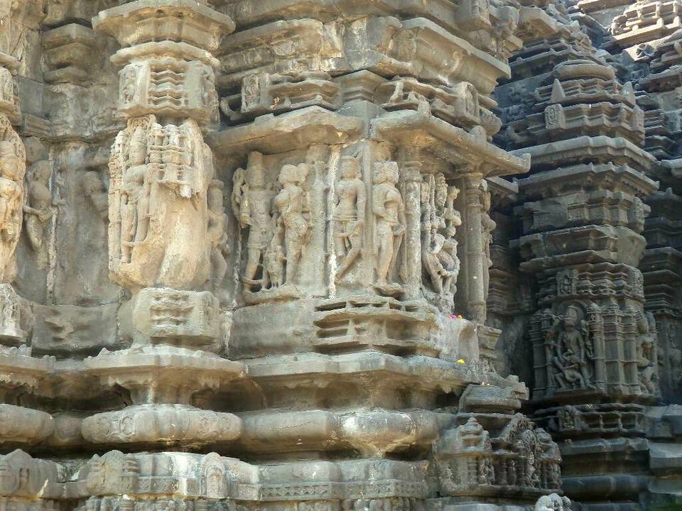 Photo of Ambernath's iconic Shiv Temple - A treatise carved out of stone 3/19 by Shoumava A Sengupta