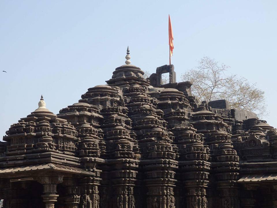 Photo of Ambernath's iconic Shiv Temple - A treatise carved out of stone 12/19 by Shoumava A Sengupta