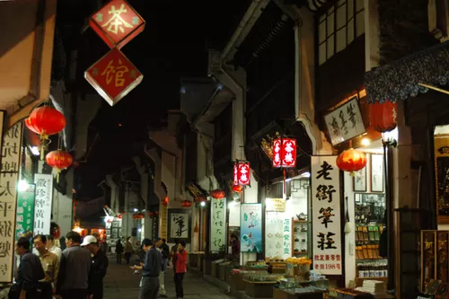Photo of Old Street, Tunxi, Huangshan, Anhui, China by Huangshan Guide