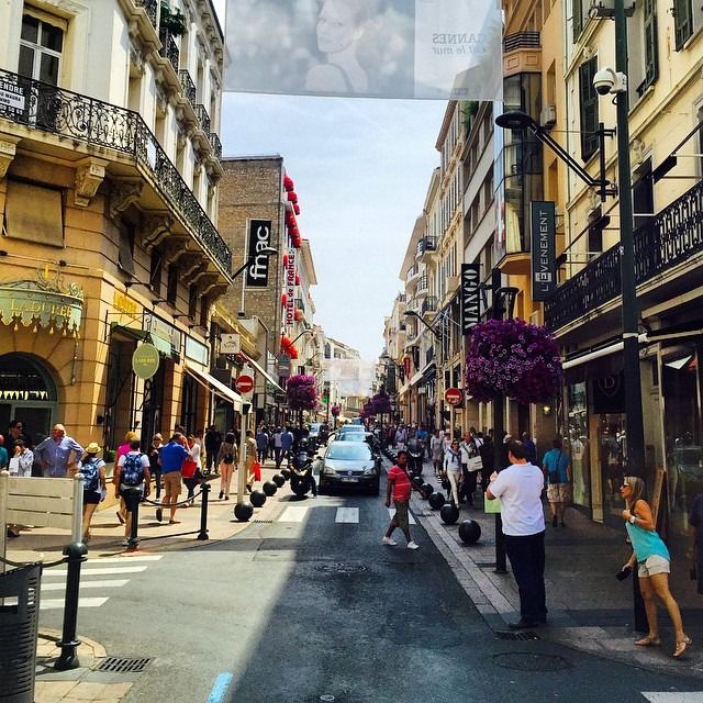 Photo of Place des Lices, Rennes, France by Sumedha Bharpilania