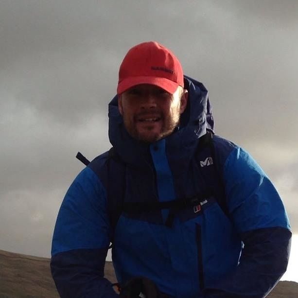 Photo of This UK Climber Let Go Of His Lifelong Dream To Save The Life Of An Indian Mother by Sreshti Verma