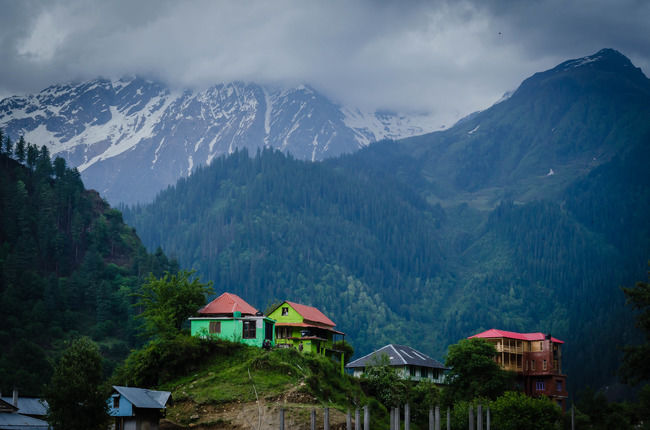 Photo of The Truth Is You Will Not Find Peace In The Exceptionally Crowded Village of Kasol by Sreshti Verma