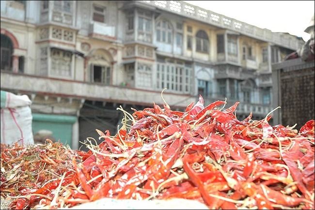Photo of Khari Baoli, New Delhi, Delhi, India by Srishti Mehta