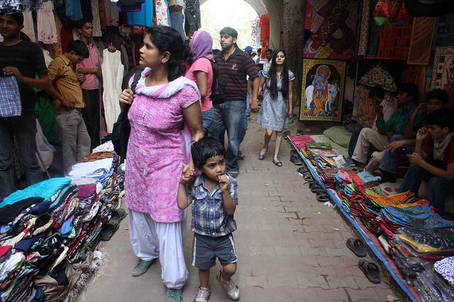 Photo of Sarojini Nagar Market, New Delhi, Delhi, India by Srishti Mehta